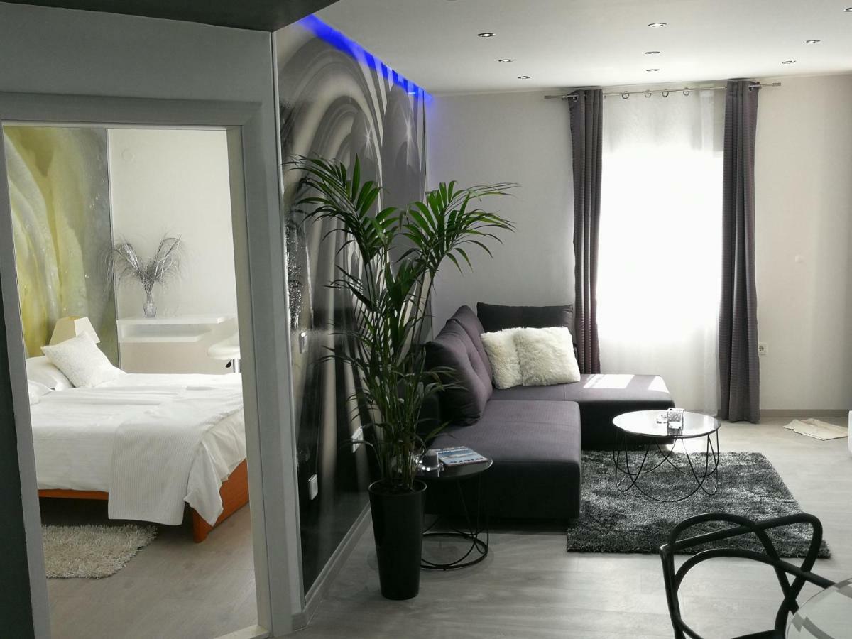 Palladium II City Center Apartments Makarska Bagian luar foto