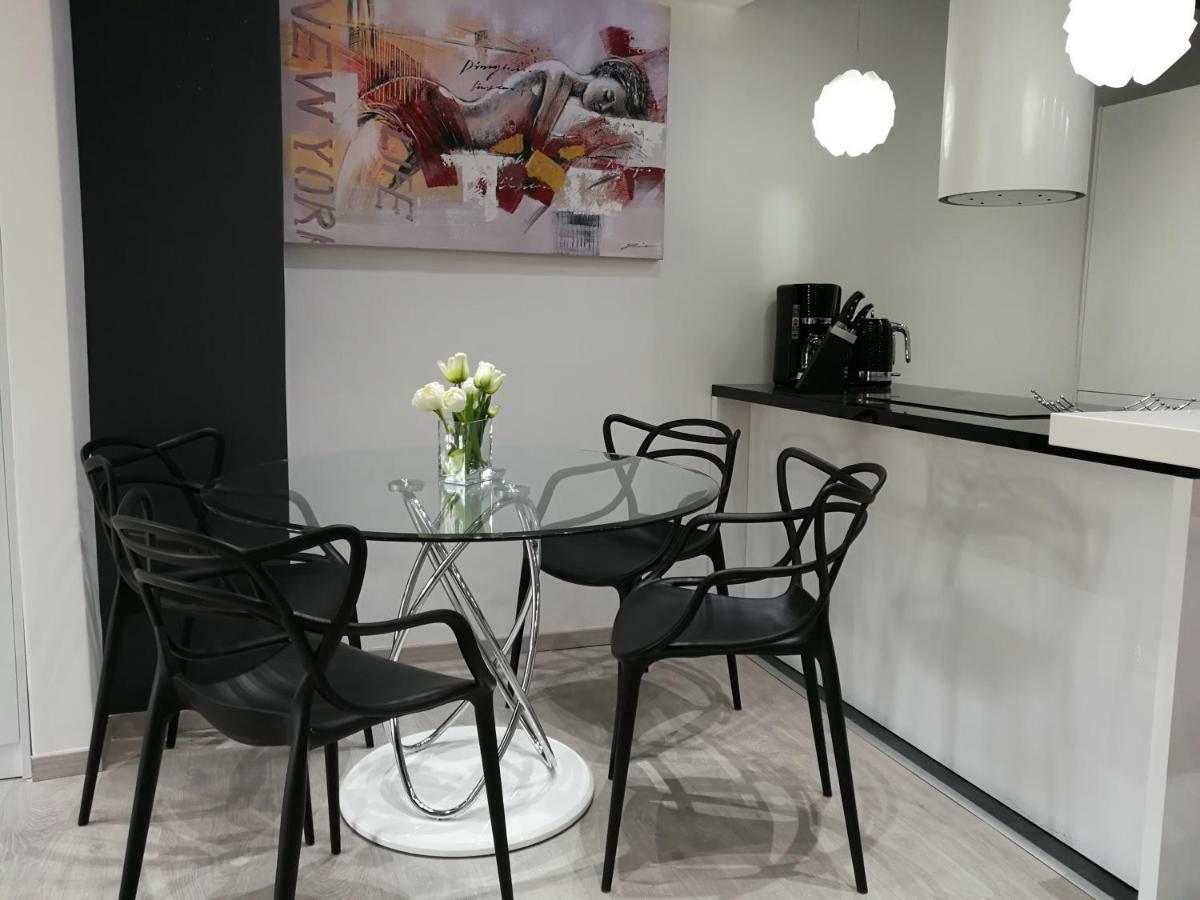 Palladium II City Center Apartments Makarska Bagian luar foto