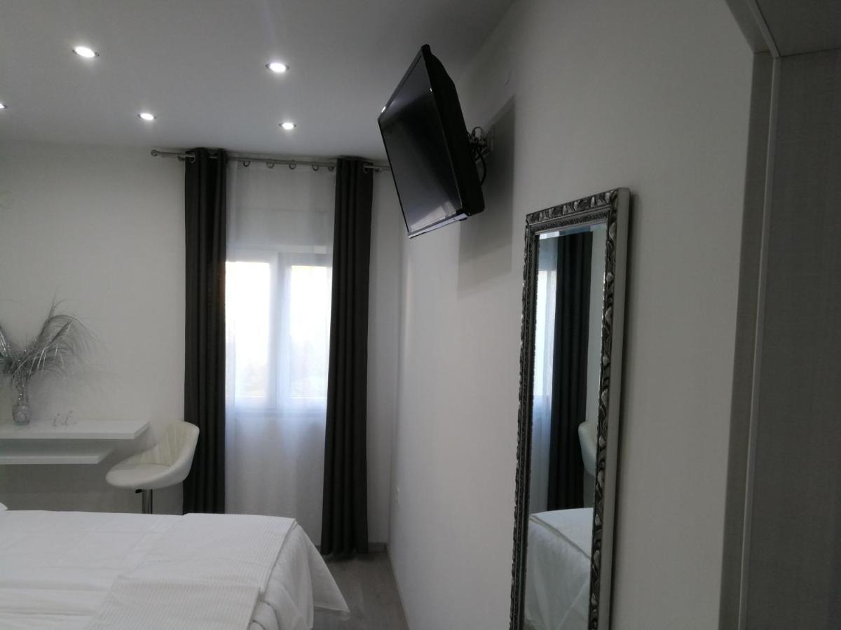 Palladium II City Center Apartments Makarska Bagian luar foto